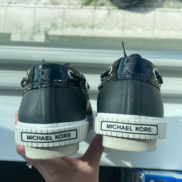 Michael Kors Hyde Black Duck Shoes Sz 8 - Picture 2 of 7